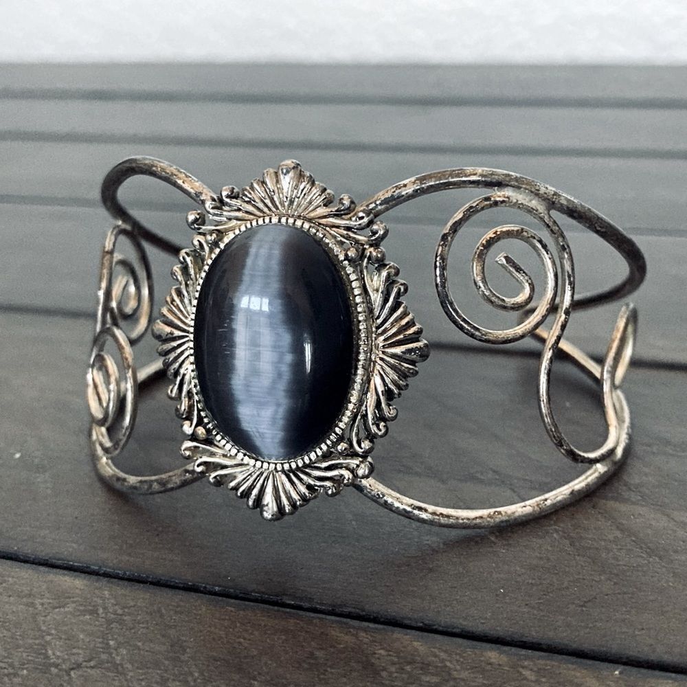 Vintage Gray Pearl Stone Intricate Wire Cuff Bracelet